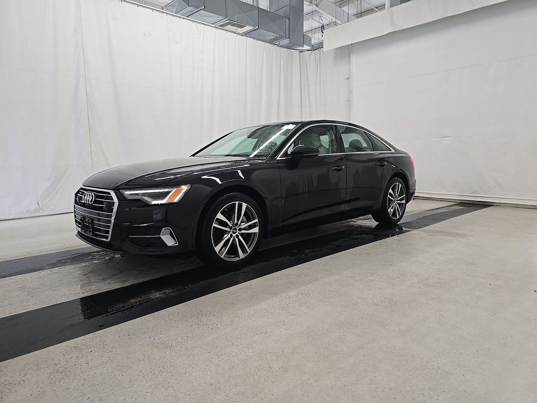 2023 AUDI quattro Premium Plus