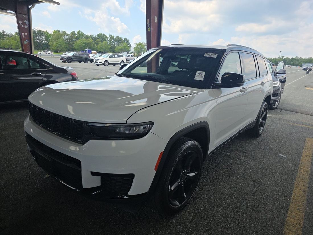 2023 JEEP Laredo, Altitude