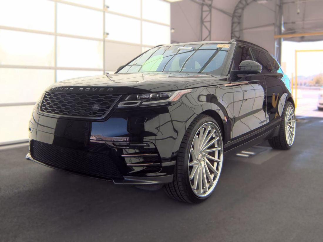 2018 LAND ROVER R-Dynamic SE