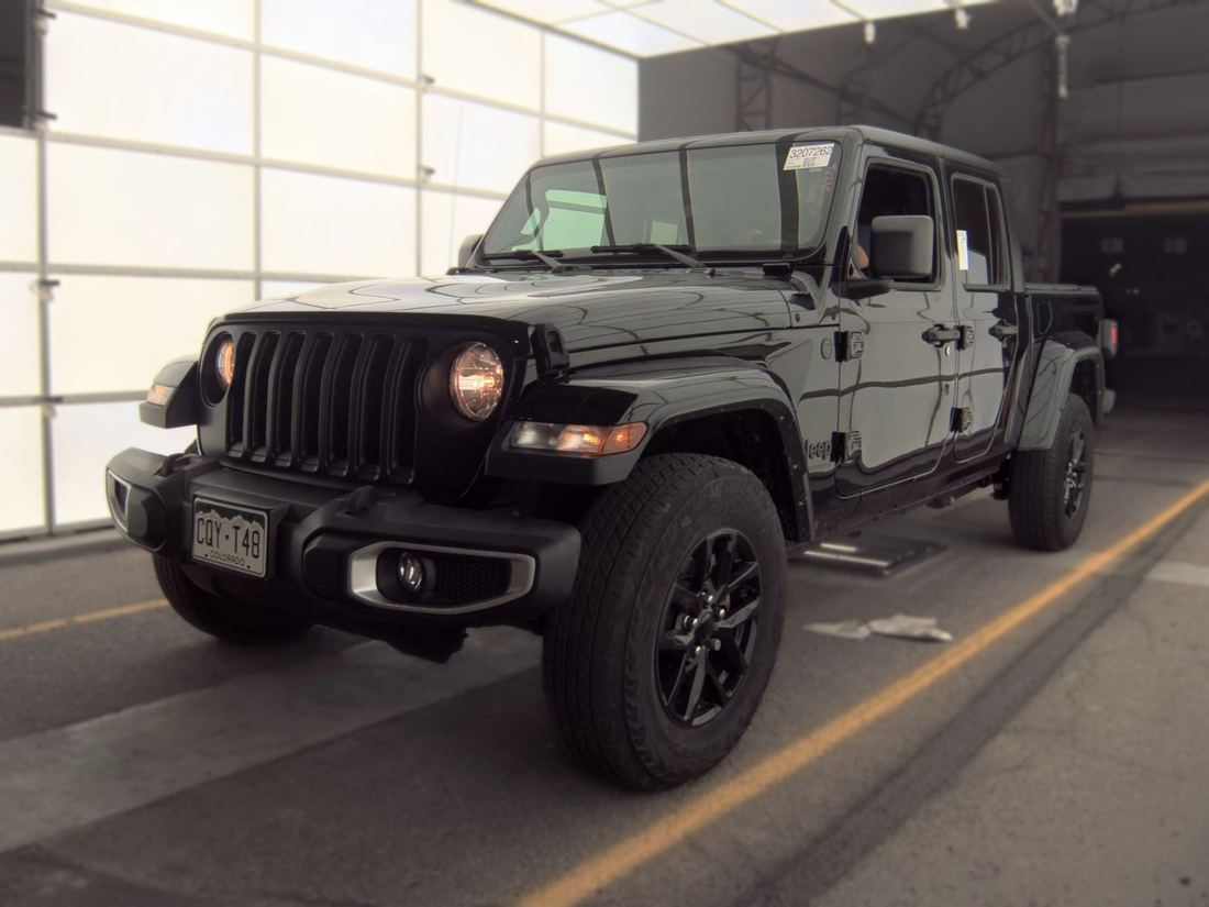 2023 Jeep Sport