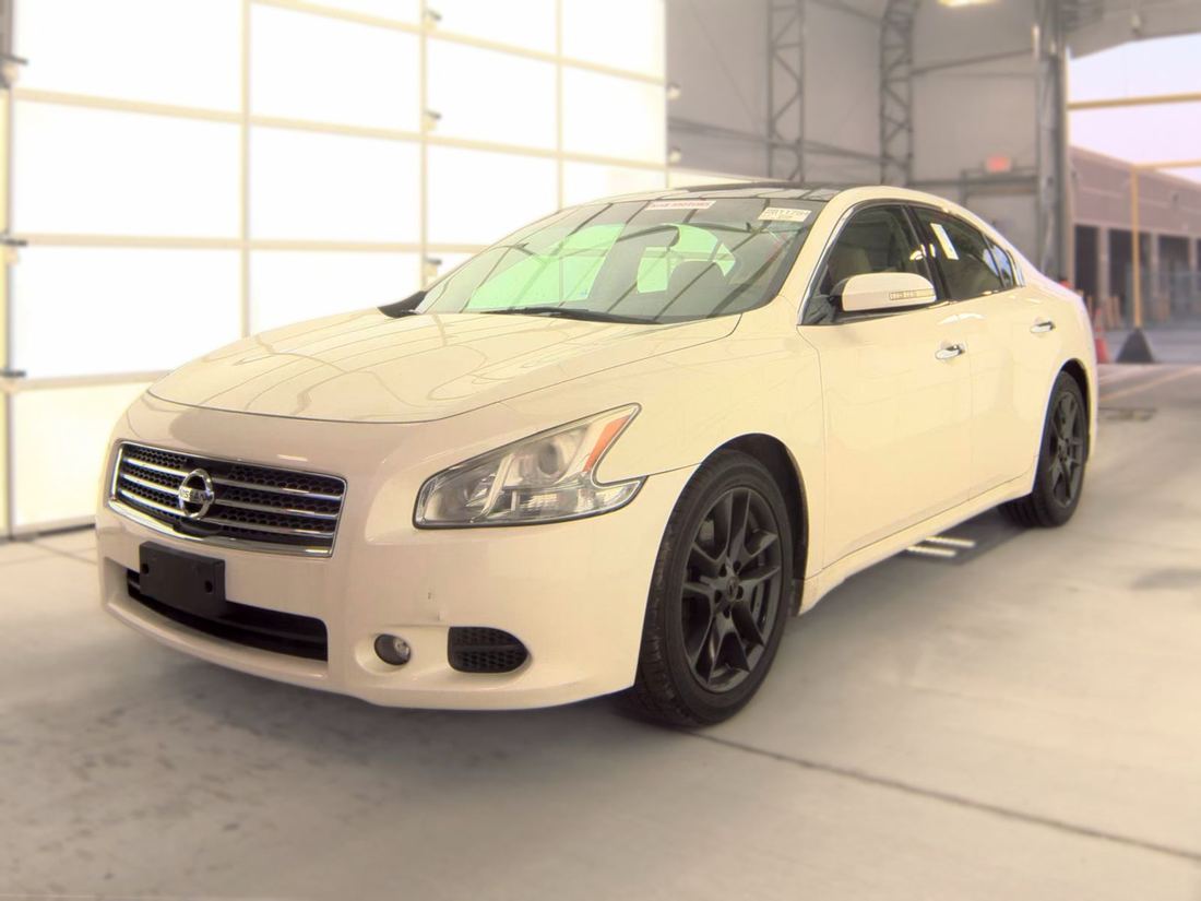 2010 NISSAN Maxima