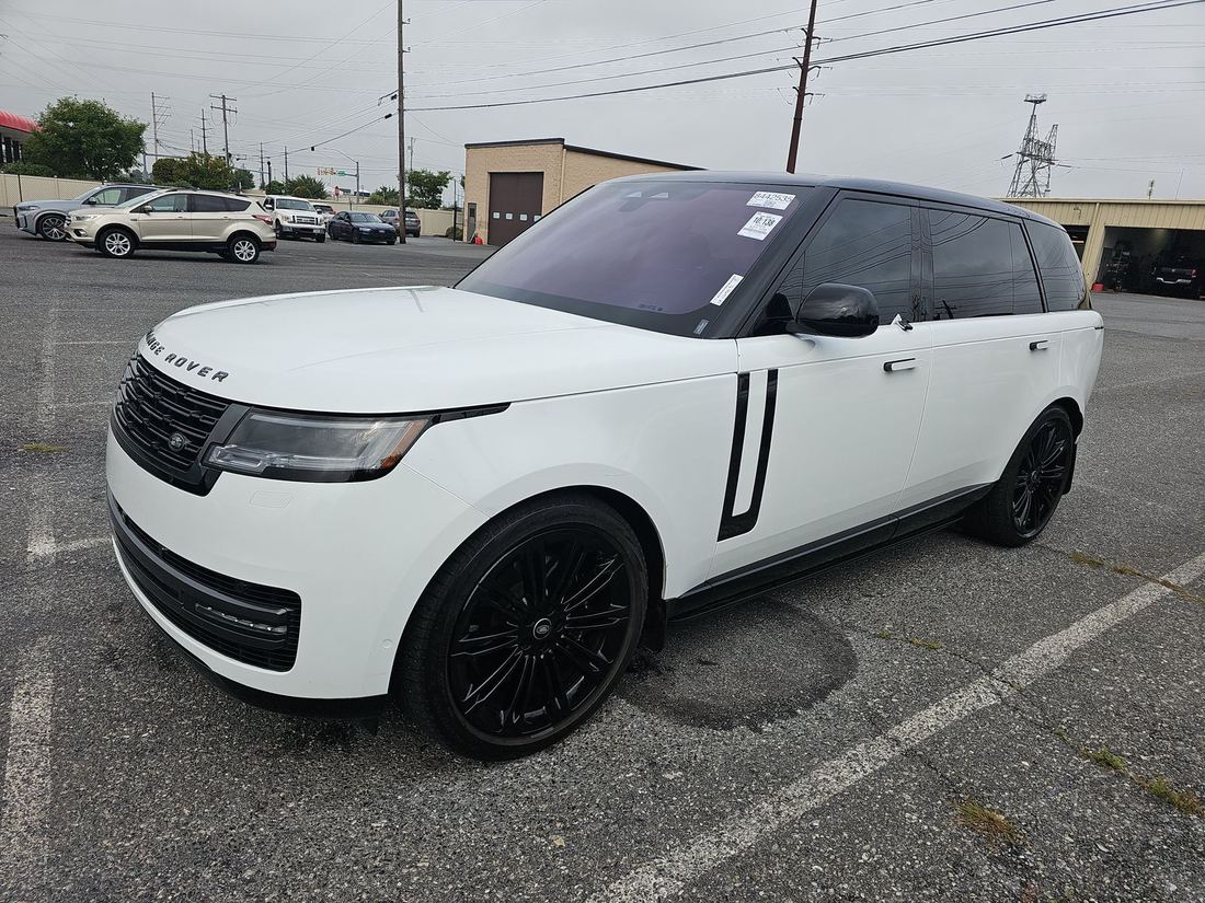 2023 Land Rover First Edition