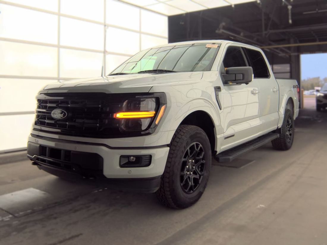 2024 FORD XLT