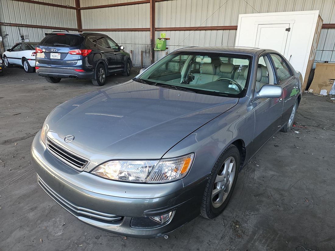 2000 LEXUS MCV20L