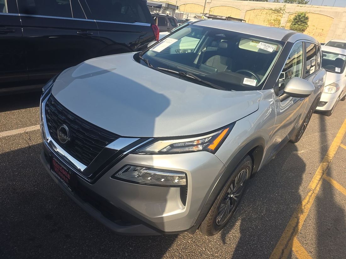 2023 Nissan SV