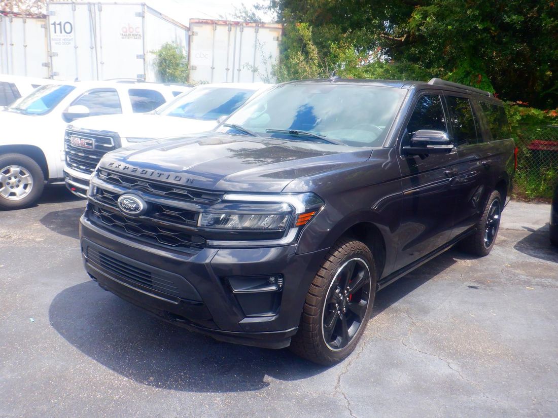 2022 Ford Limited