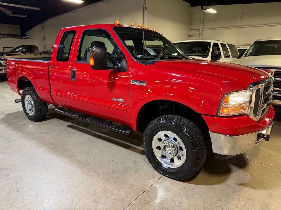2005 Ford Super Duty - Single Rear Wheel