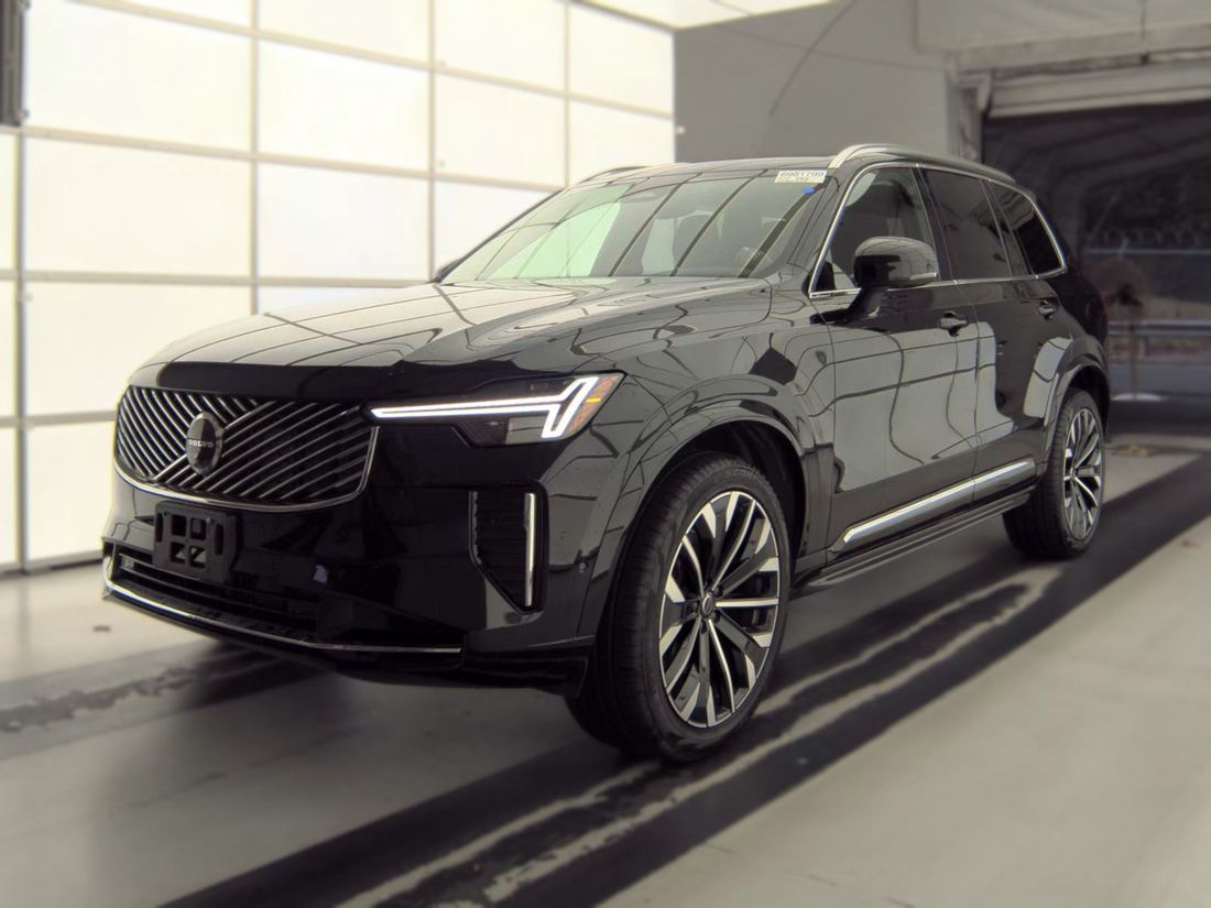 2026 VOLVO Plus Bright