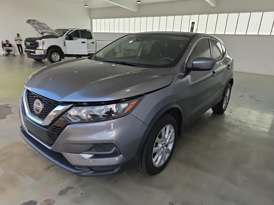 2021 NISSAN SV