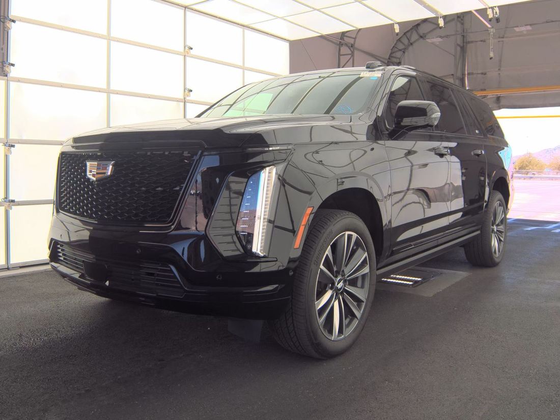2025 Cadillac Sport