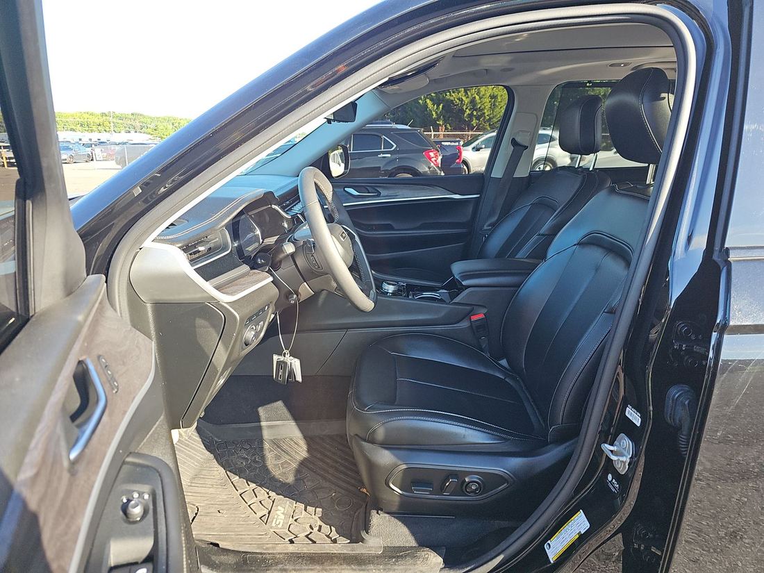 2023 JEEP 4XE