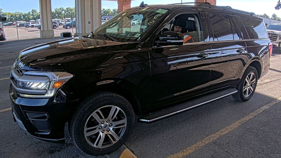 2023 FORD XLT
