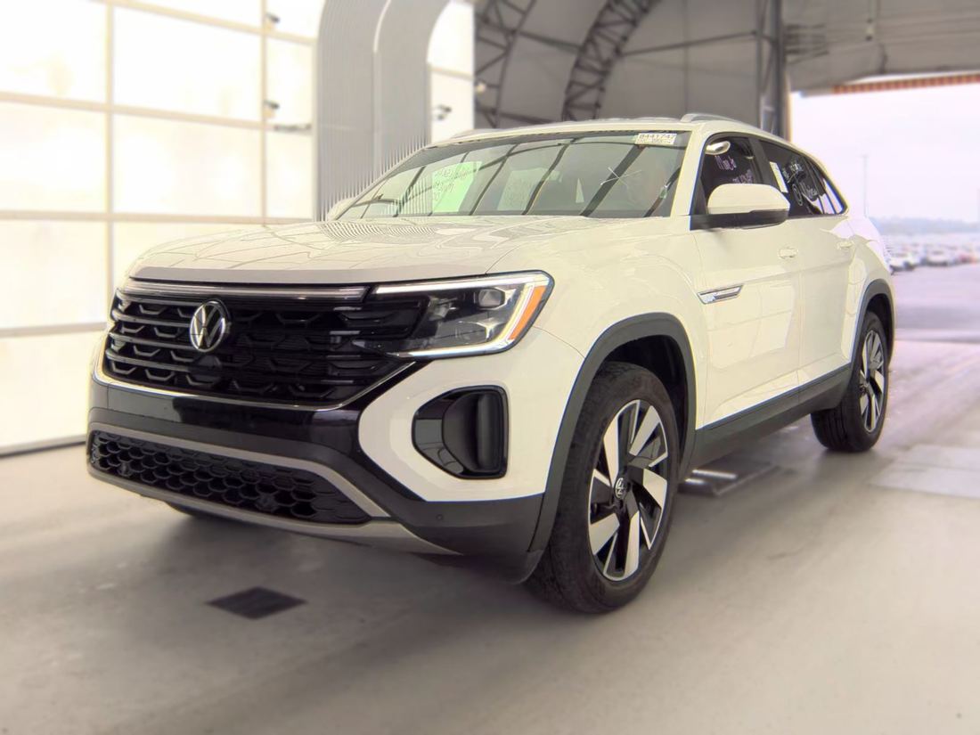 2025 Volkswagen SE