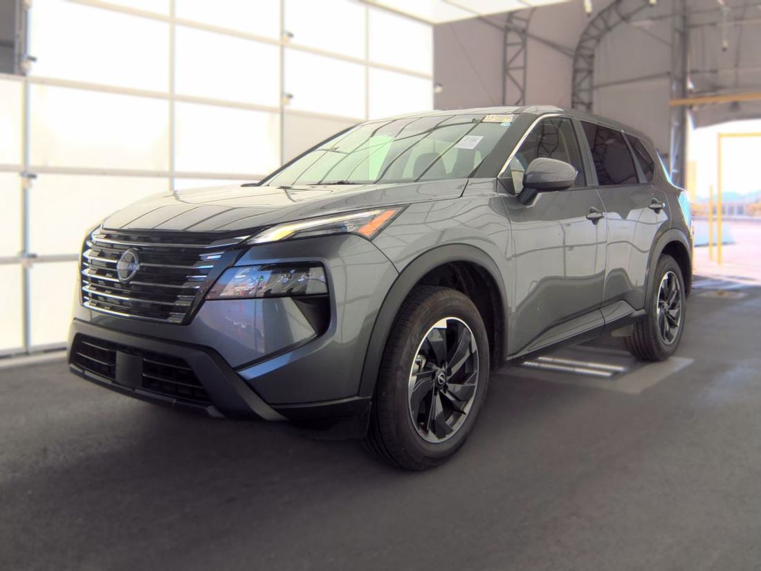 2025 Nissan SV