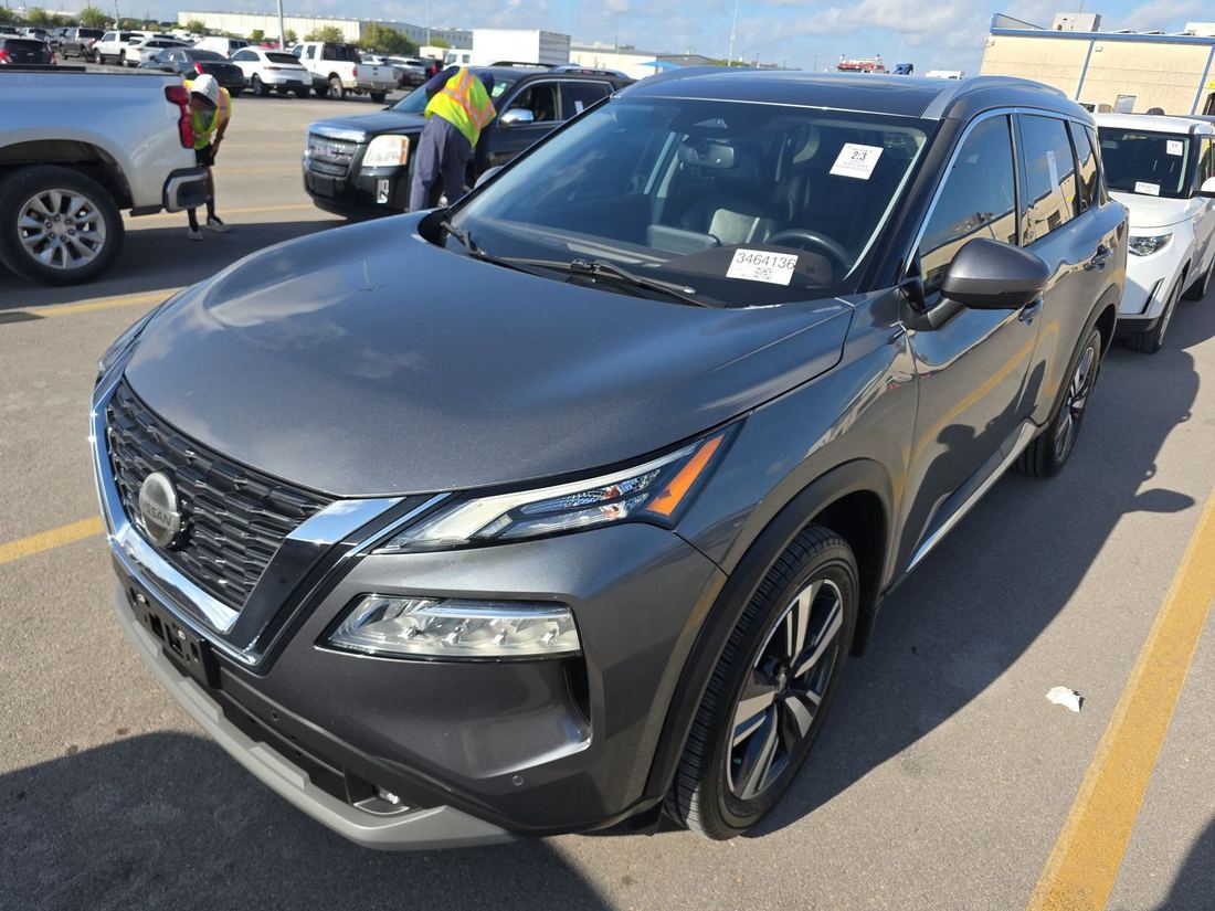 2021 NISSAN SL