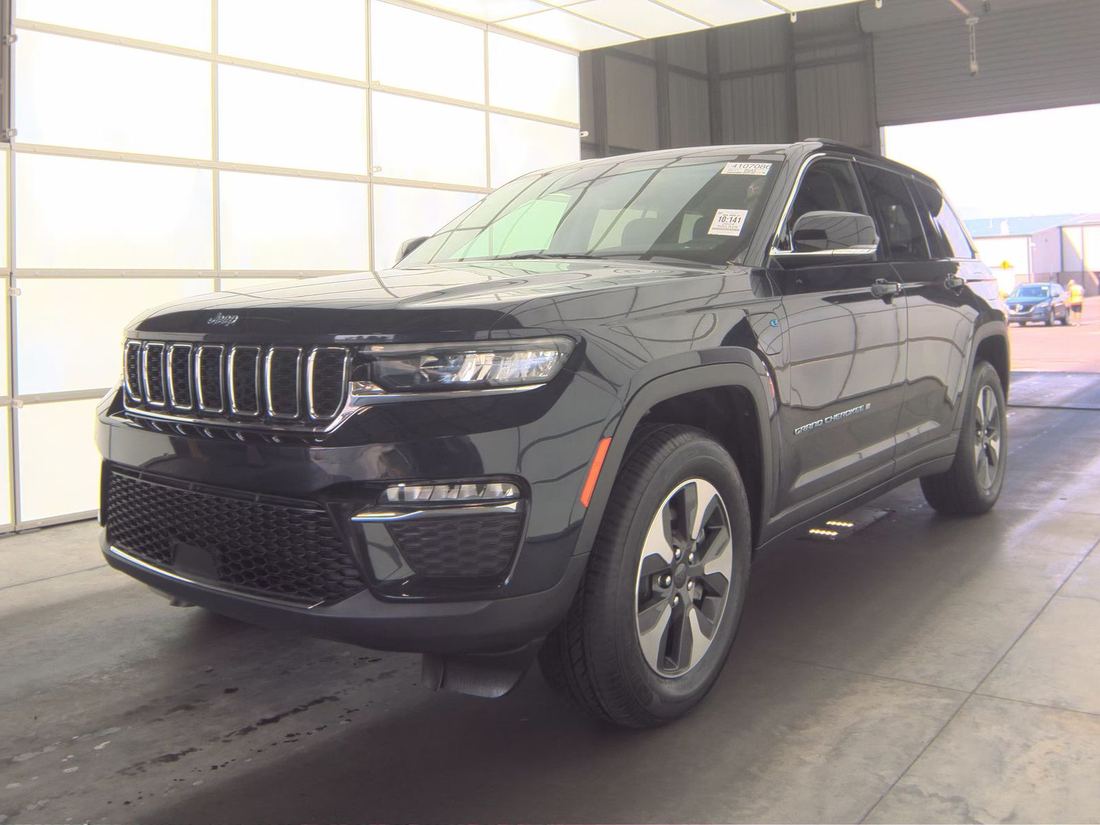 2024 JEEP WL