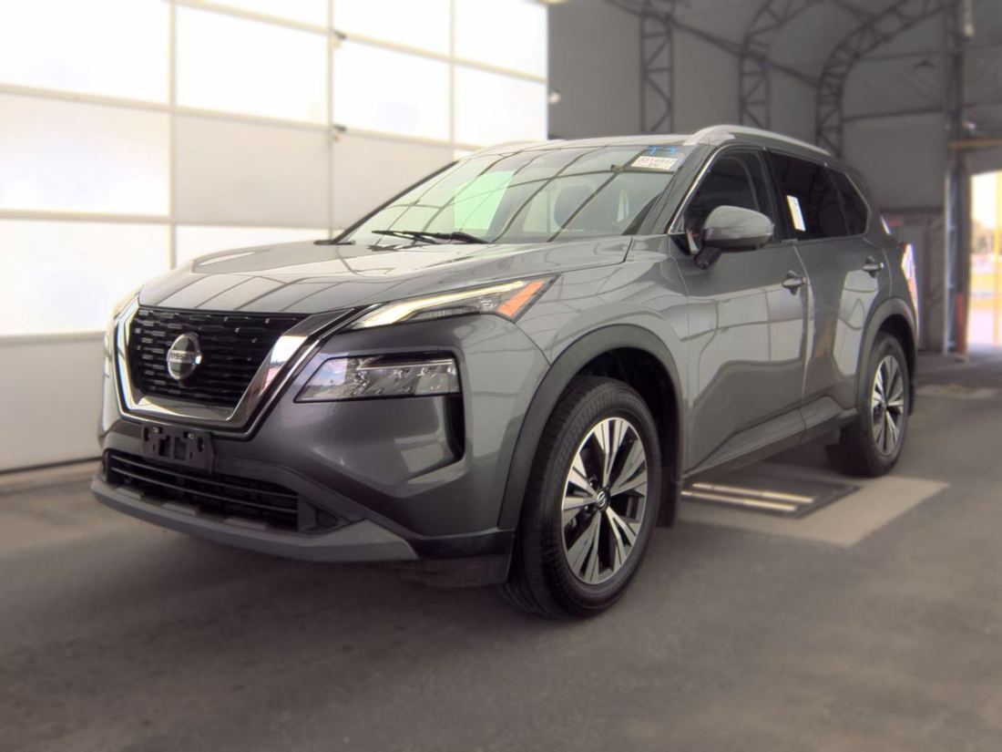 2021 Nissan SV