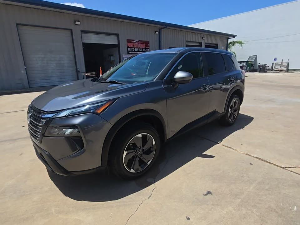 2024 Nissan SV
