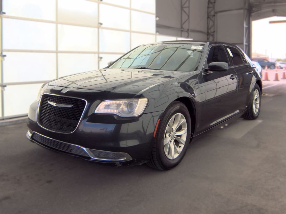 2015 CHRYSLER Limited