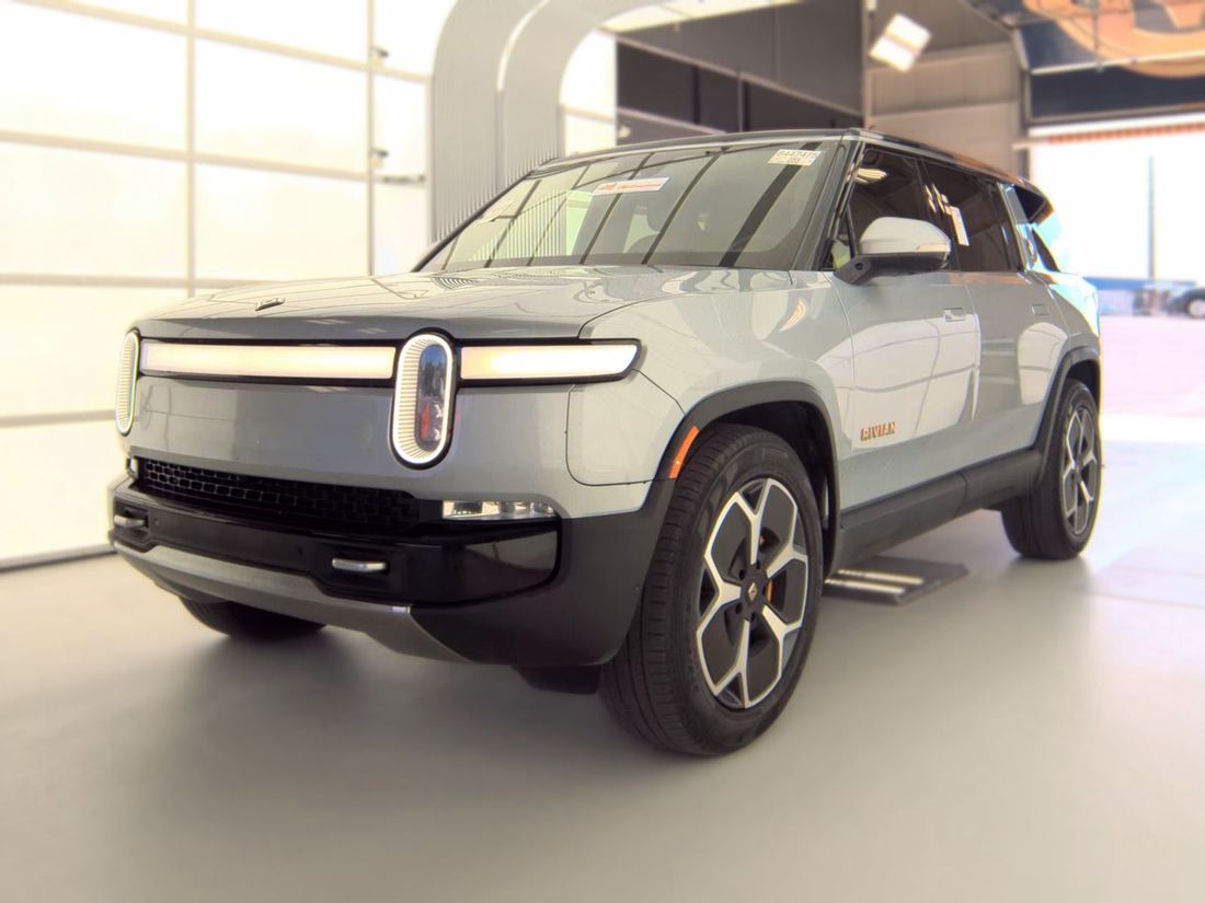 2023 RIVIAN Adventure