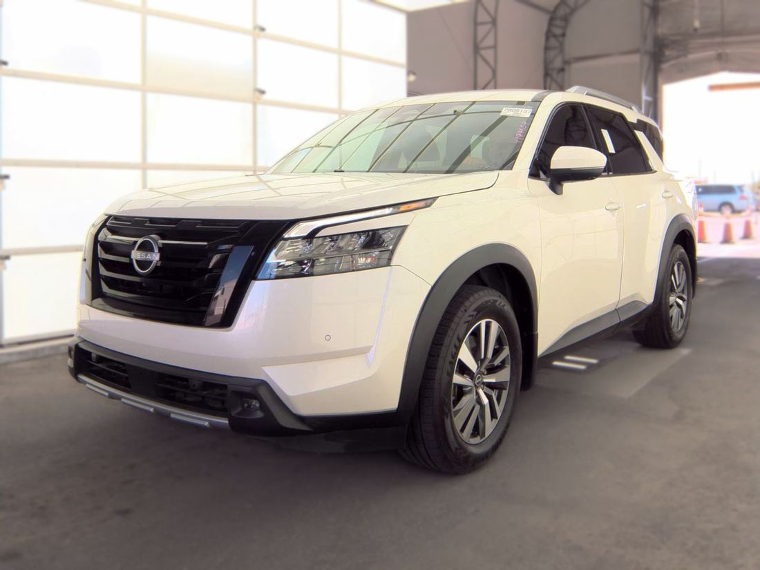 2023 NISSAN SL