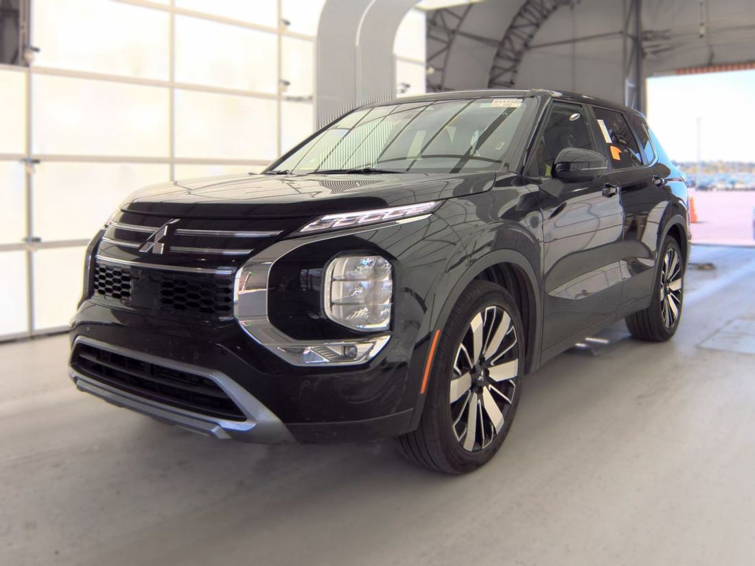 2025 Mitsubishi SE, Trail Edition