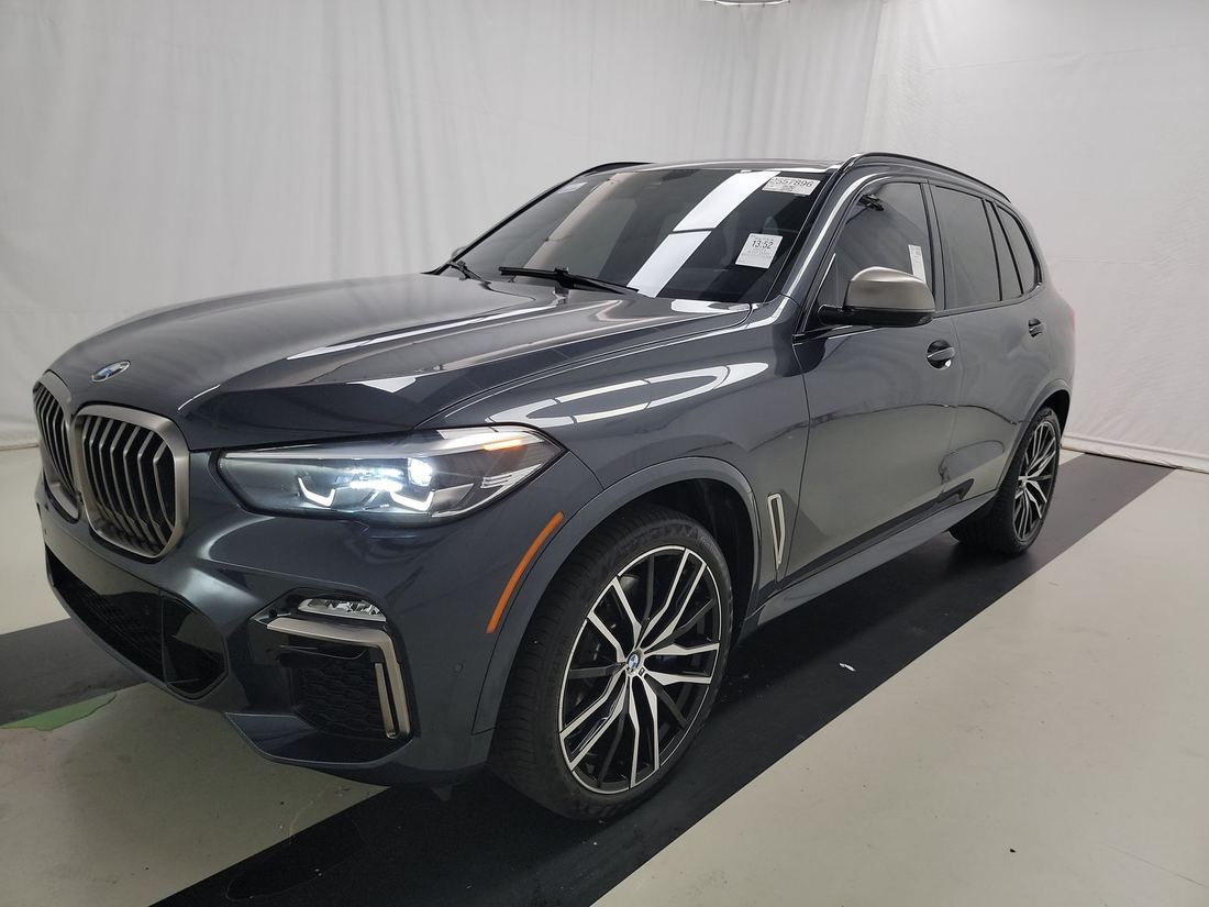 2021 BMW M50i