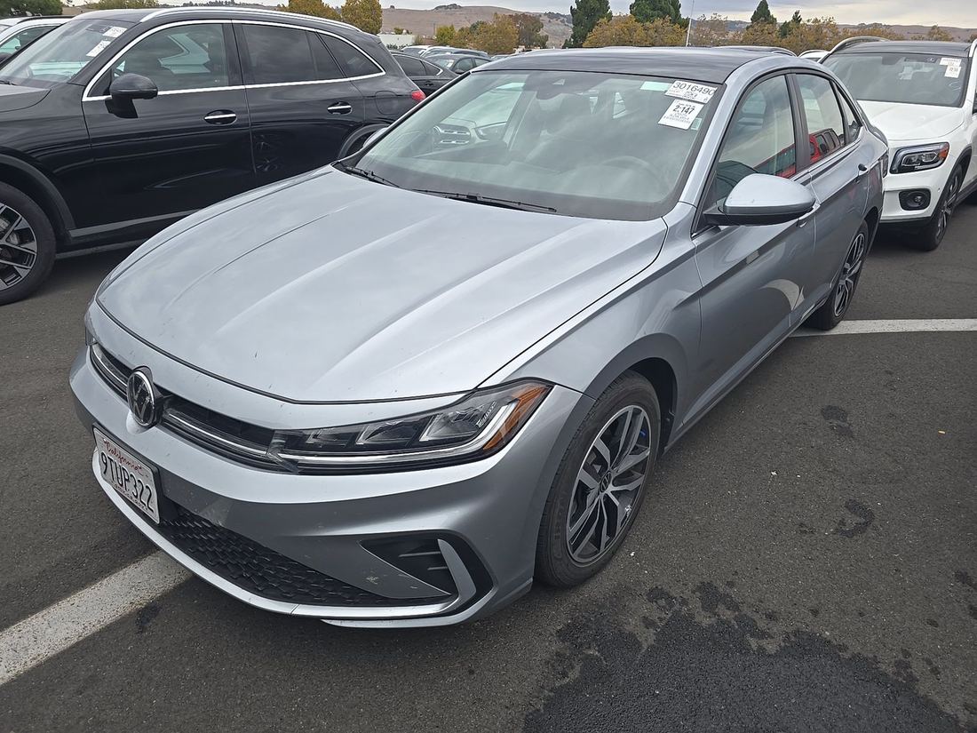 2025 Volkswagen SE