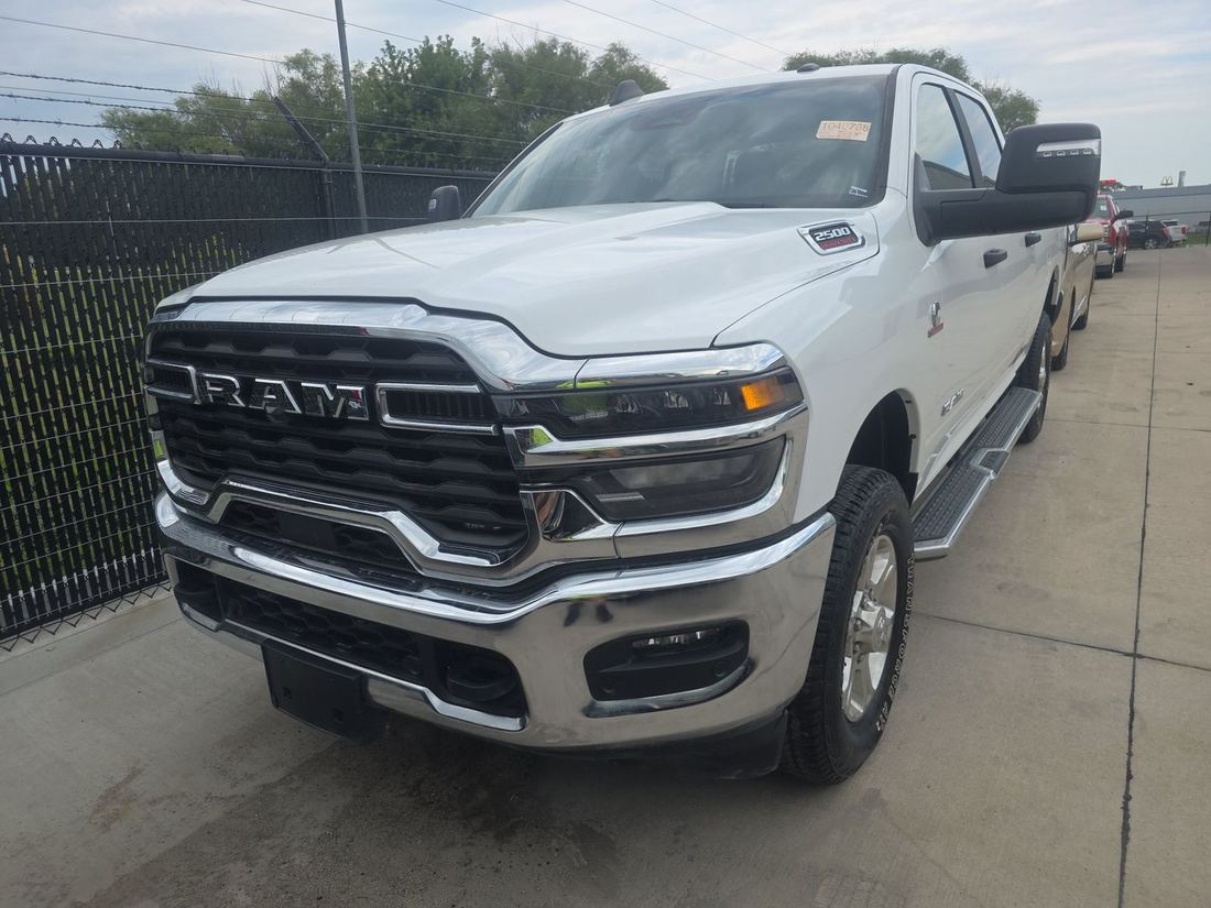 2025 RAM Big Horn/Lonestar