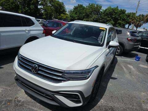 2023 Volkswagen SE