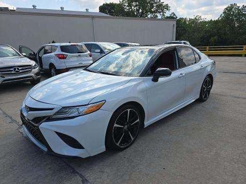 2020 Toyota AXVA75L