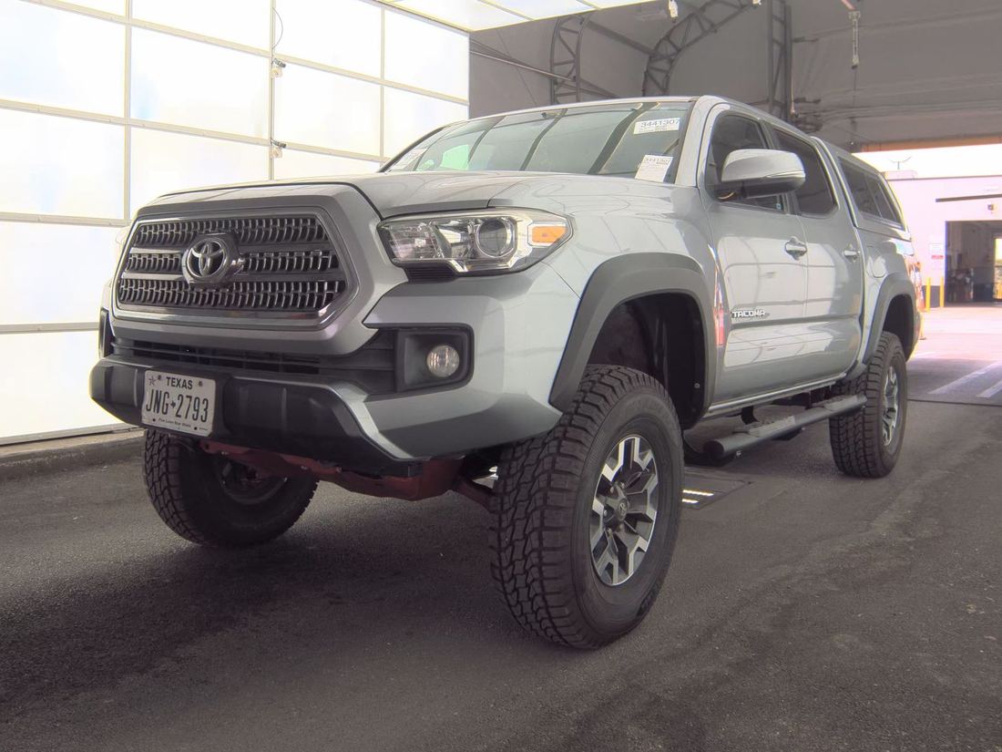 2016 Toyota GRN325L