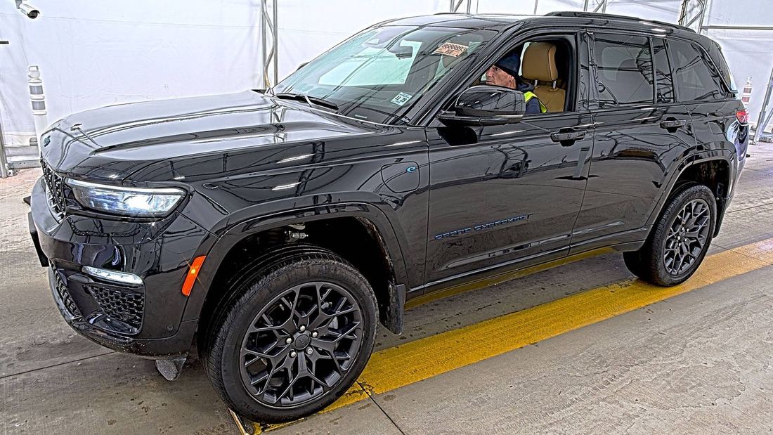 2024 Jeep WL