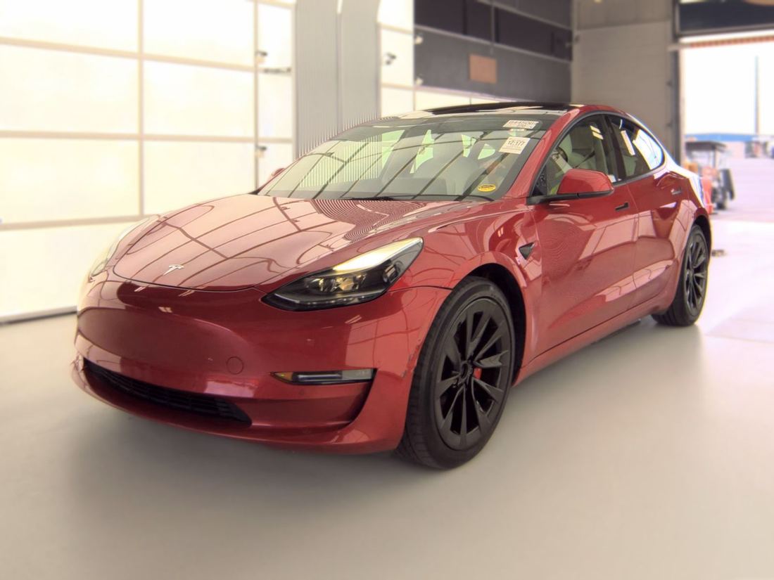 2022 TESLA Model 3