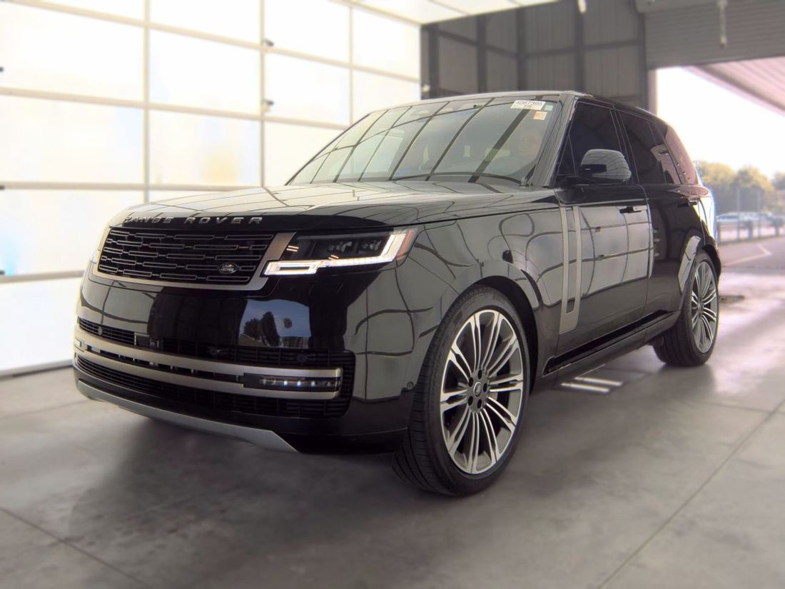 2025 Land Rover SE