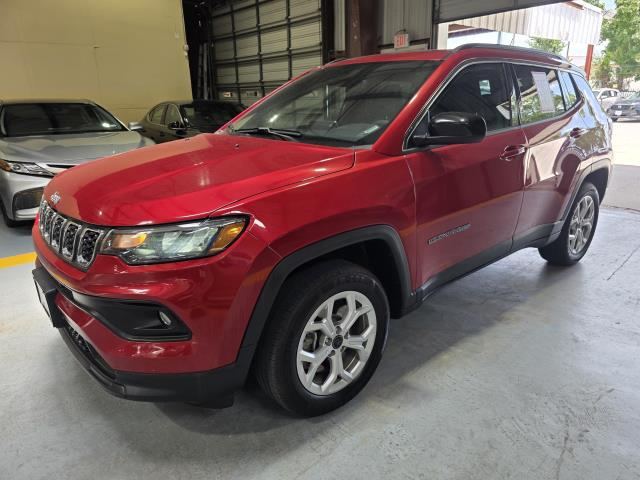 2025 Jeep North, Latitude