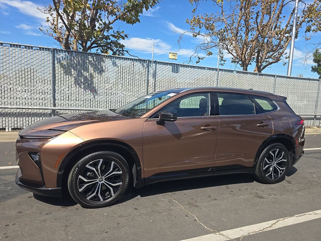2025 Toyota 38 Series