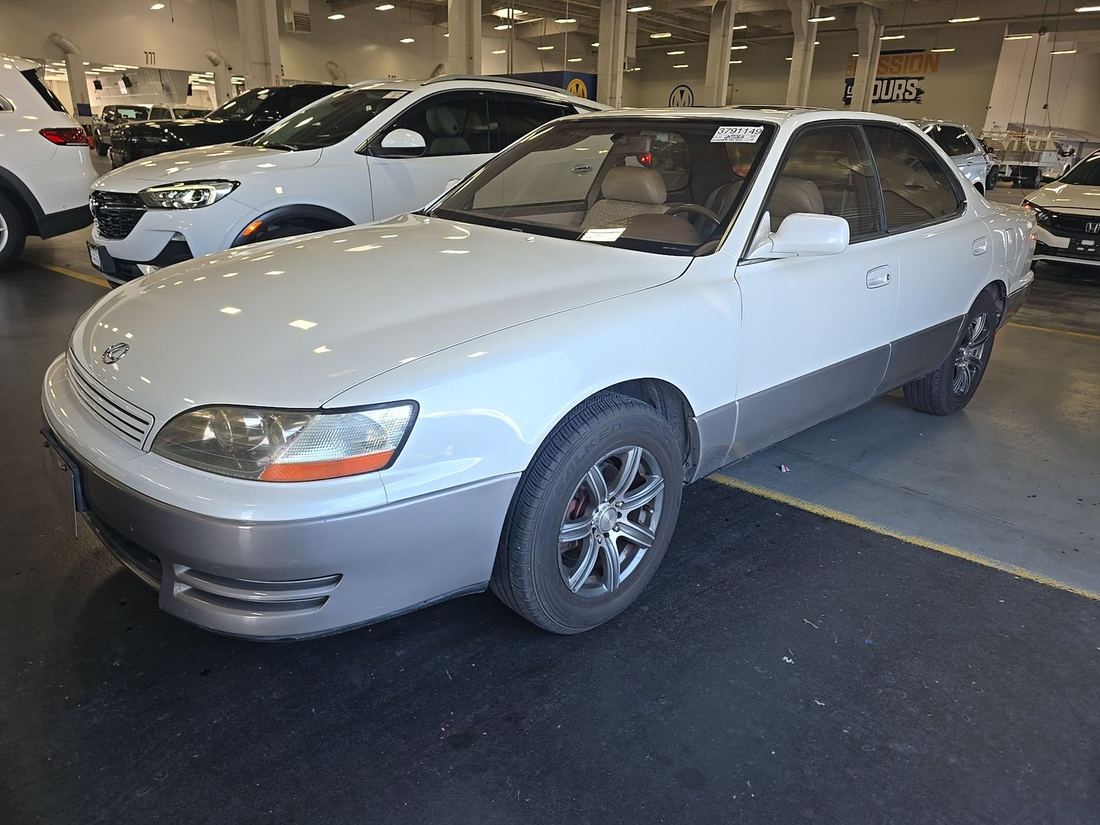 1995 Lexus 300