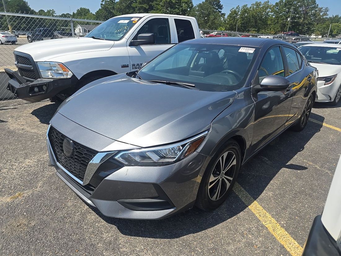 2022 Nissan SV