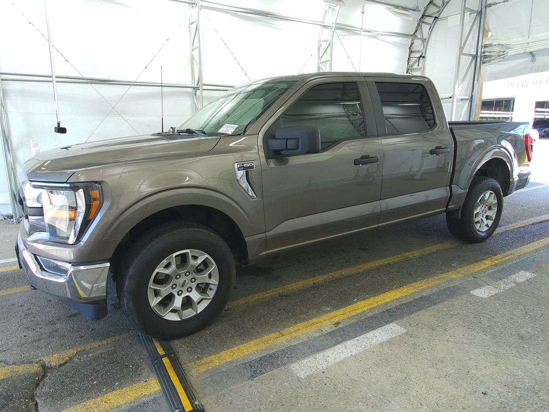 2023 Ford SuperCrew