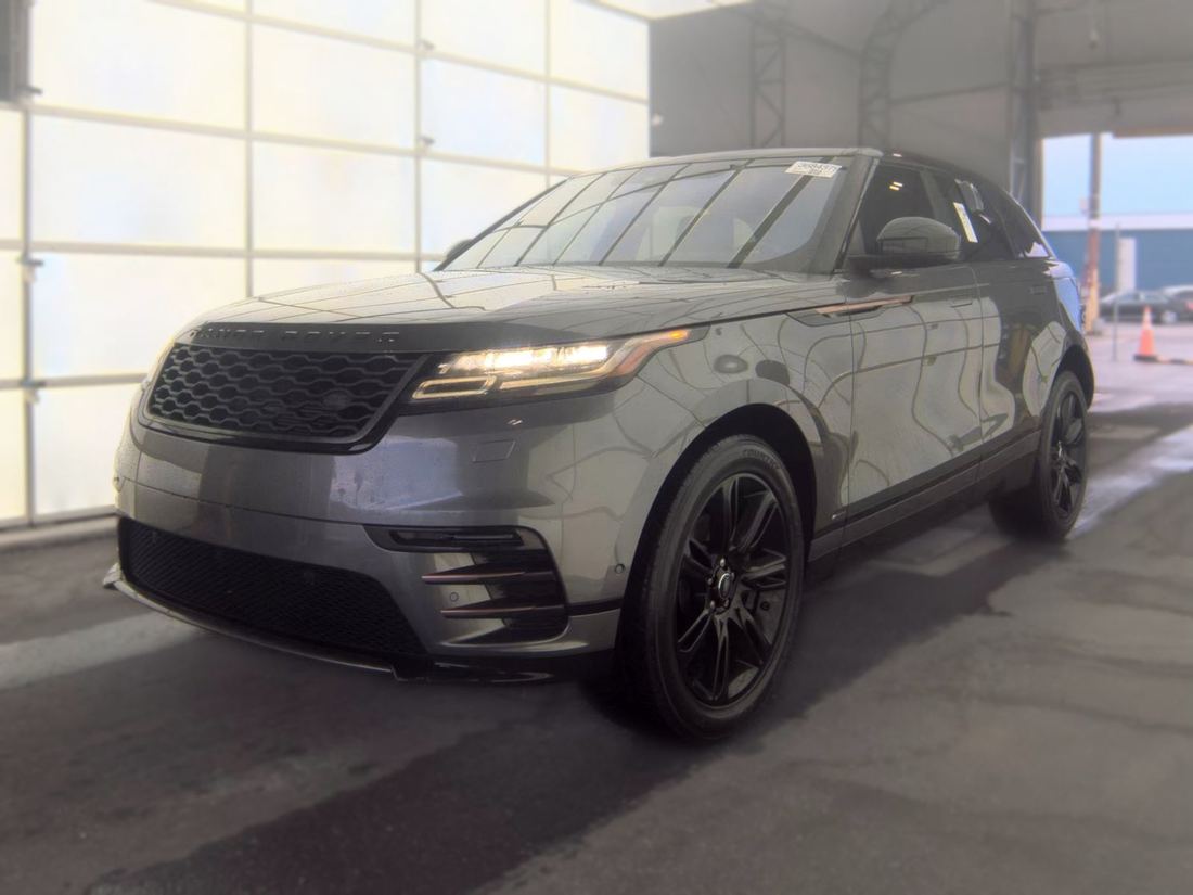 2018 Land Rover R-Dynamic SE