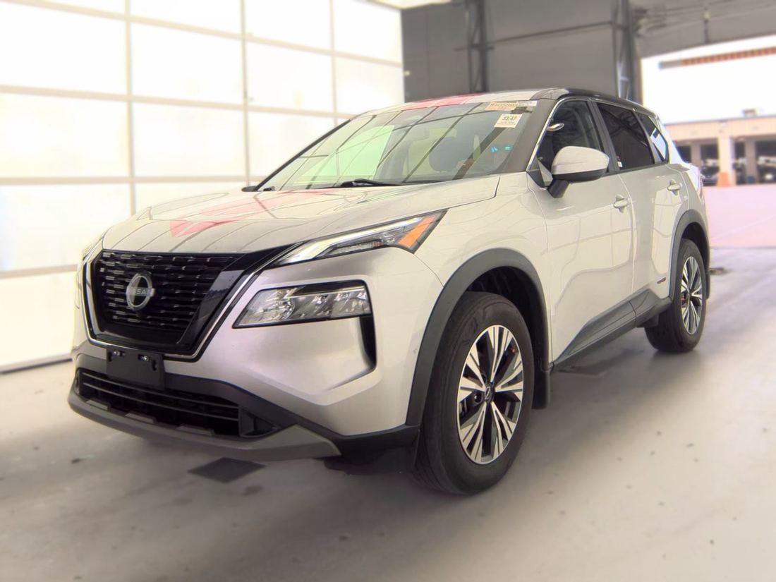 2023 Nissan SV