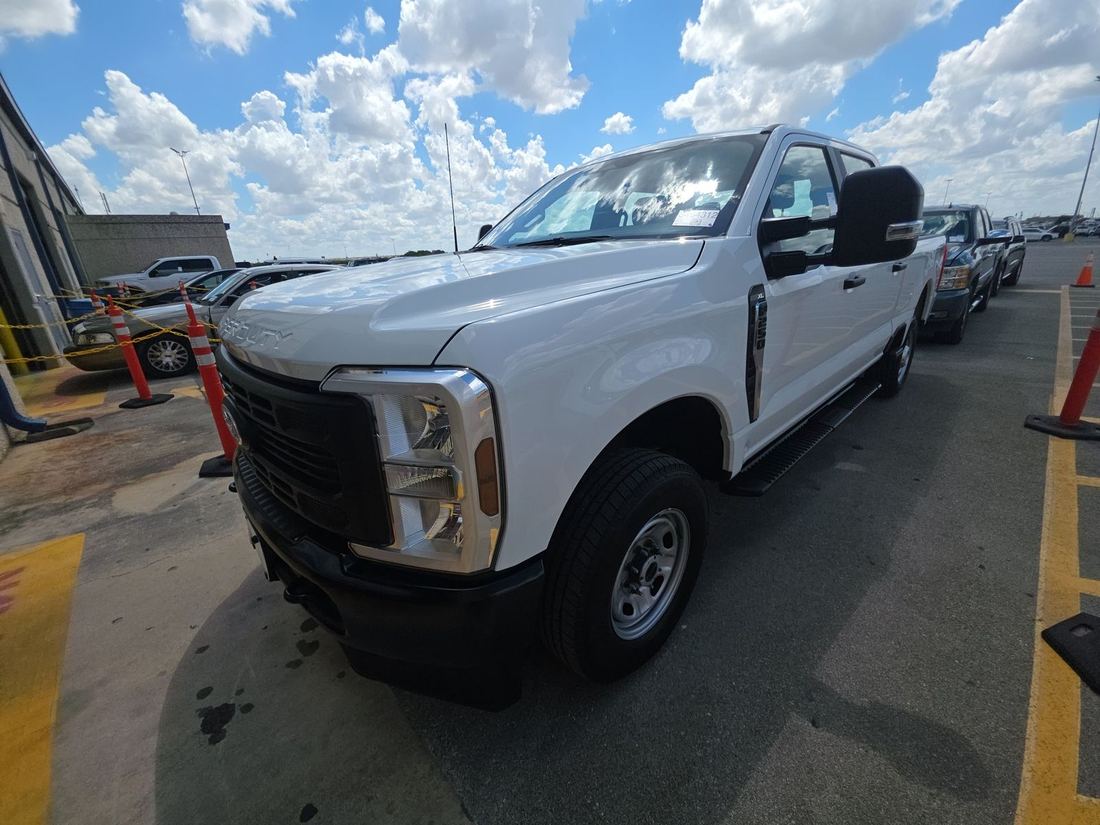 2026 Ford F-Series Super Duty-Single Rear Wheels