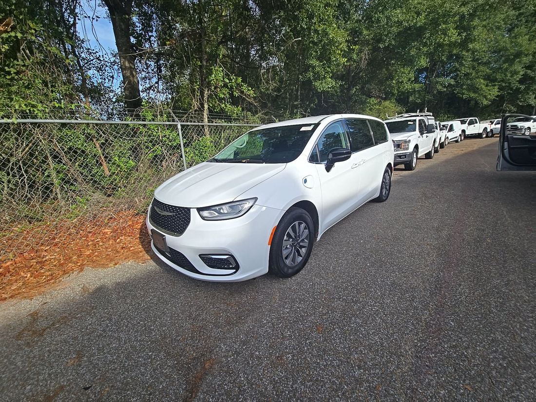 2024 Chrysler RU