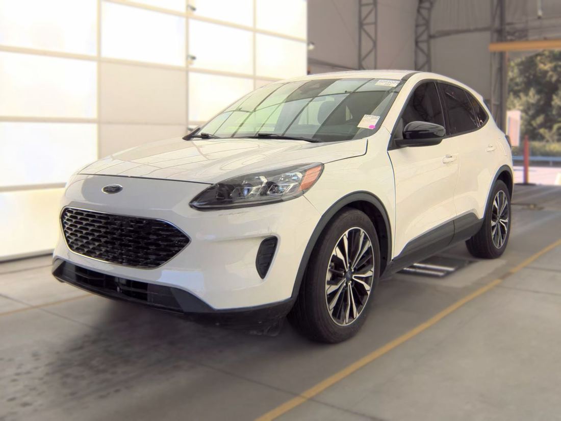 2021 Ford SE FHEV