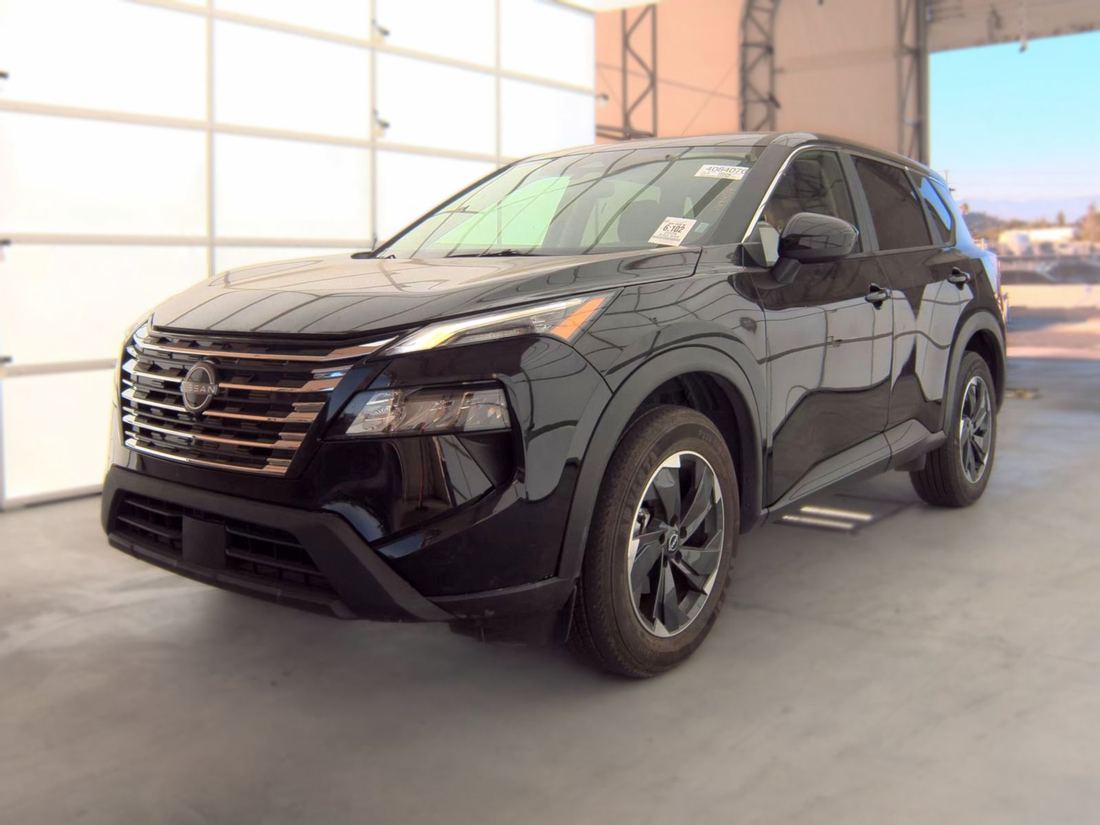 2025 Nissan SV