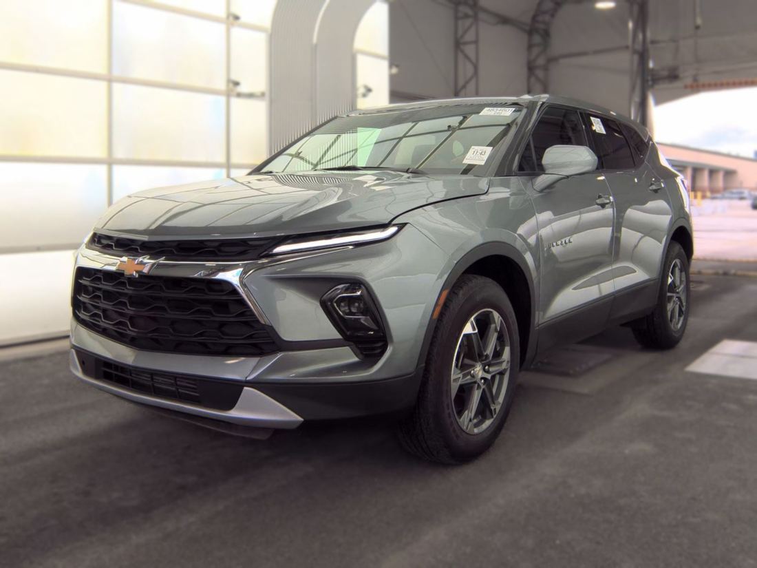 2025 CHEVROLET 2LT
