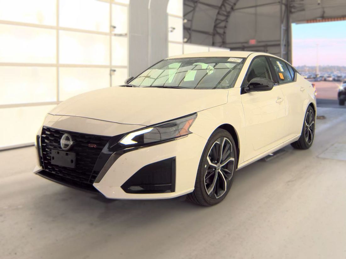 2025 Nissan SR