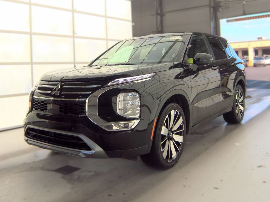 2025 Mitsubishi SE, Trail Edition