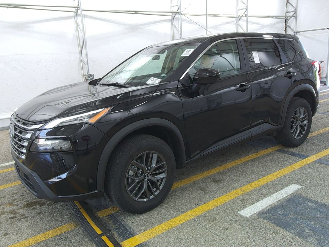 2026 Nissan SV